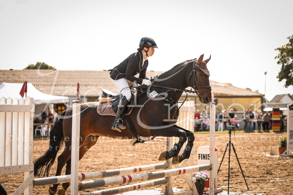 06.SoSpE00099 | Leoni Ertmer Photography - Realisiert mit Pictrs.com