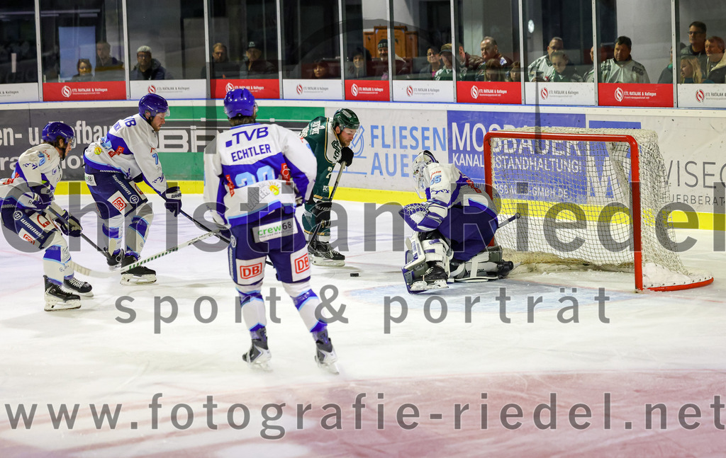 2025-09-26_044_TSV_Erding_gegen_SC_Riessersee | Erding, Deutschland, 26.09.2025:Eishockey, Oberliga Süd 2025 / 2026, 3. Spieltag, TSV Erding gegen SC Riessersee, Endergebnis: 3:5Torwart Patrik Mühlberger (SC Riessersee, #65)Foto: Christian Riedel / fotografie-riedel.net