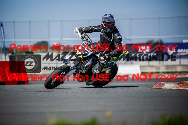 MaZZes_FotoMatrix_220903_1044 | S3