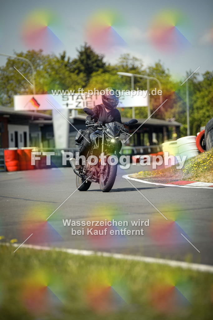OBK_Mai_Martina_Markus-10797 | Hier findet Ihr Bilder von Touristenfahrten auf der Nürburgring Nordschleife oder von anderen Veranstaltungen die ich besucht habe. Viel Spass beim Durch Schauen 