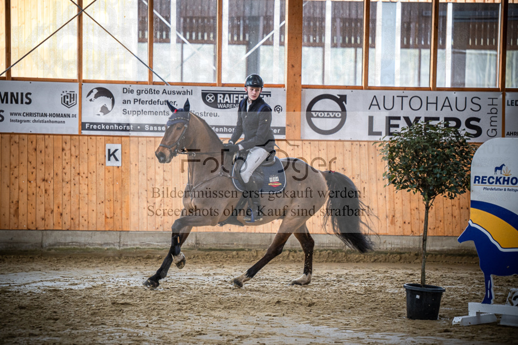 DOS_1378 | Entdecke hochwertige Reitturnierfotos von Foto Oger. Professionell, emotional und authentisch – jetzt Lieblingsmomente im Shop bestellen.Deutschlandweite Turnierfotografie. - Realisiert mit Pictrs.com