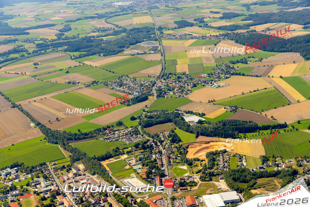 Das Luftbild zeigt :  Waldsassen - Die Luftaufnahme wurde 2023 vom UL-Flugzeug aus erstellt ( keine Drohne ) - Hochauflösende Luftaufnahme - Für grossformatige Ausdrucke geeignet. Die Geschenkidee !Mit Lizenz und Bildrechte bestellbar