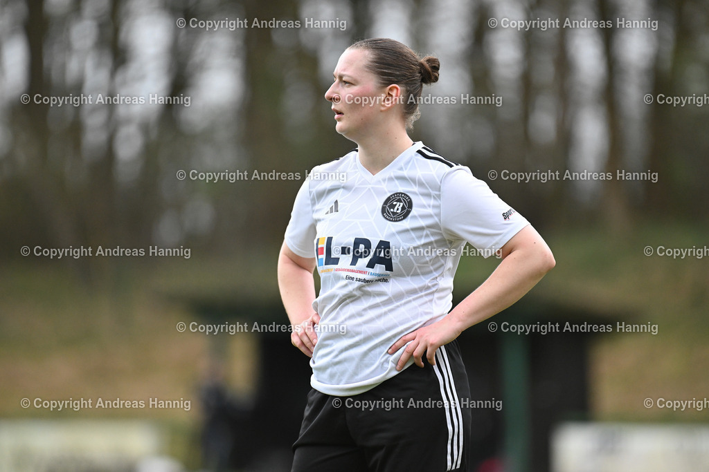 Fußball I Frauen I Saison 2024-25 I Oberliga I FC Jesteburg-Bendestorf - SpVg Aurich Frauen I 13.4.2025 | a-hannig - Realisiert mit Pictrs.com