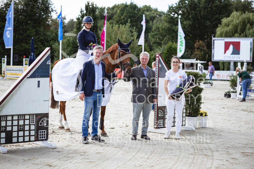 240711_BHO_L-Stil-2-580 | Deine schönsten Turniermomente als professionelle Fotos! Entdecke hochwertige Pferdesport-Fotografie im Online-Shop. Jetzt Fotos finden & bestellen!