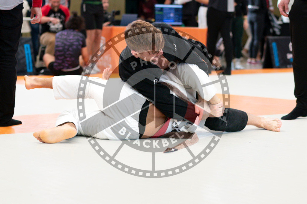 20240915PBB0288 | Athletes compete during the Grappling Industries’ grappling and Brazilian jiu-jitsu competition in Berlin, on September 15, 2024.