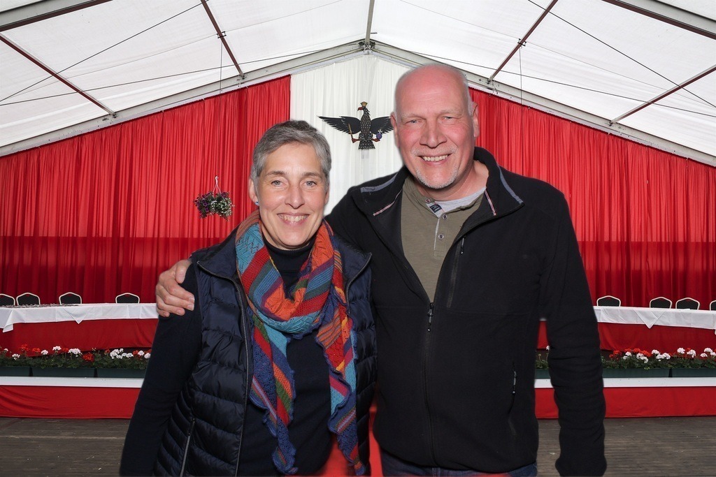 top-top.de 240928-127 | Foto, Video, Fotografie, Videografie, Fotobox, DJ, Discjockey, Musik, Musikbox, Veranstaltung, Photobooth, Amazon, Ebay, Buchtipp, Bestseller, Autor, Verlag, Buch, Wesel, Hamminkeln, NRW, Dinslaken, Rees, Drohne, Hochzeit, Party, Fotobox, Wesel, Fotograf