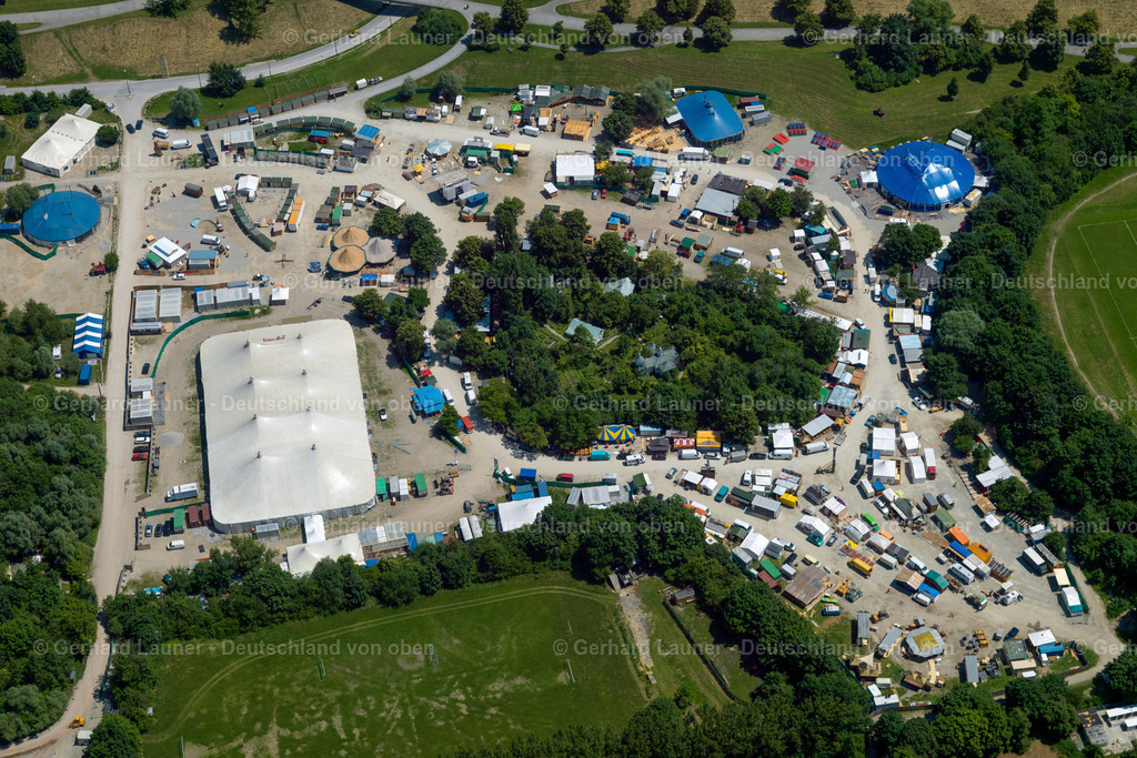 2810295 | Tollwood Sommerfestival und Ost-West-Friedenskirche, München