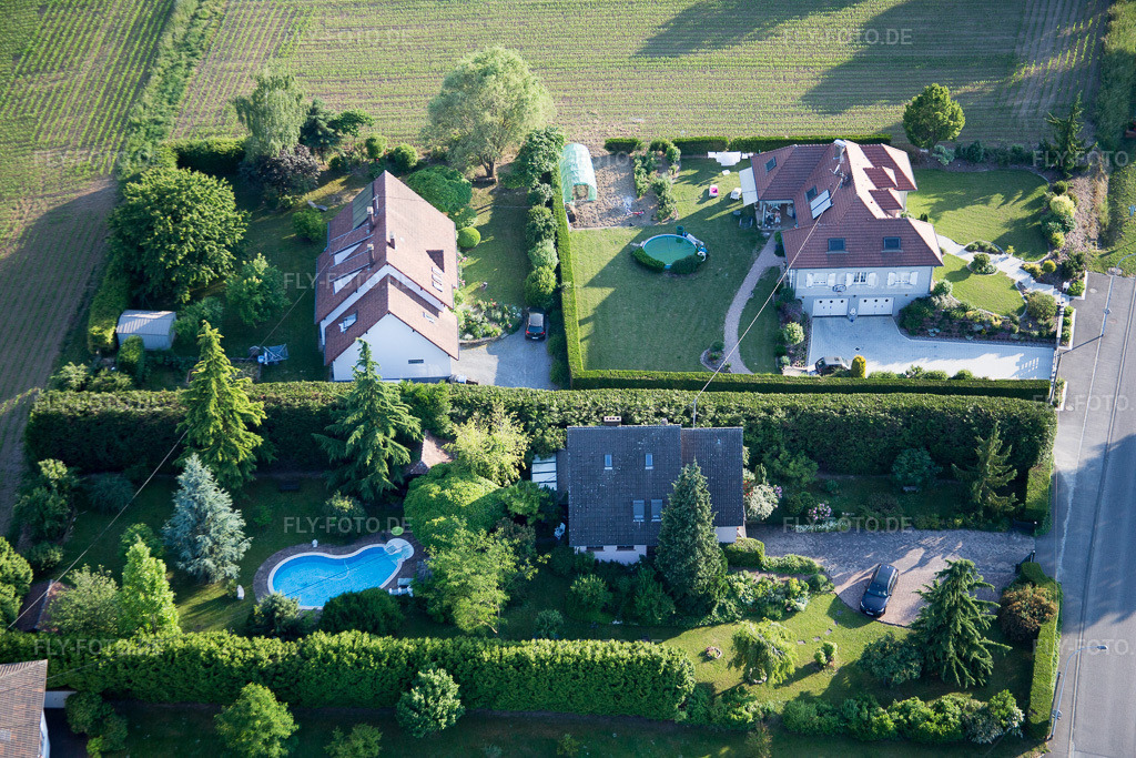 Luftbild: Ortsansicht in Soultz-sous-Forêts im Bundesland Bas-Rhin in Frankreich. Foto: IMG_080221.jpg vom 05.06.2015 durch Werner Riehm/FLY-FOTO.de