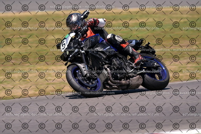 26bt04-1427 | markuskiefer.com - Realisiert mit Pictrs.com