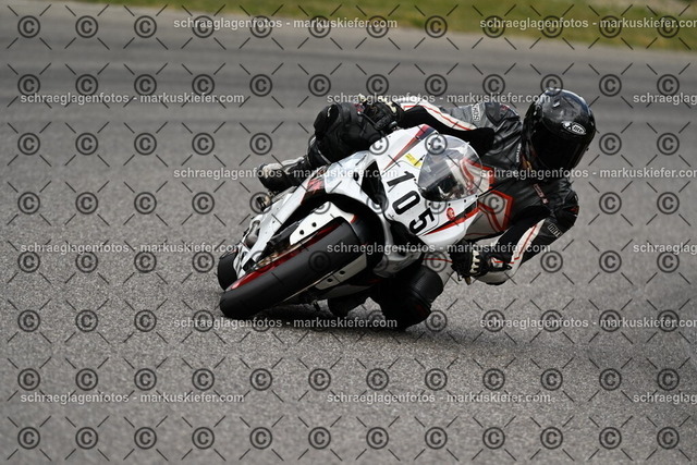 25bt02-0985 | markuskiefer.com - Realisiert mit Pictrs.com