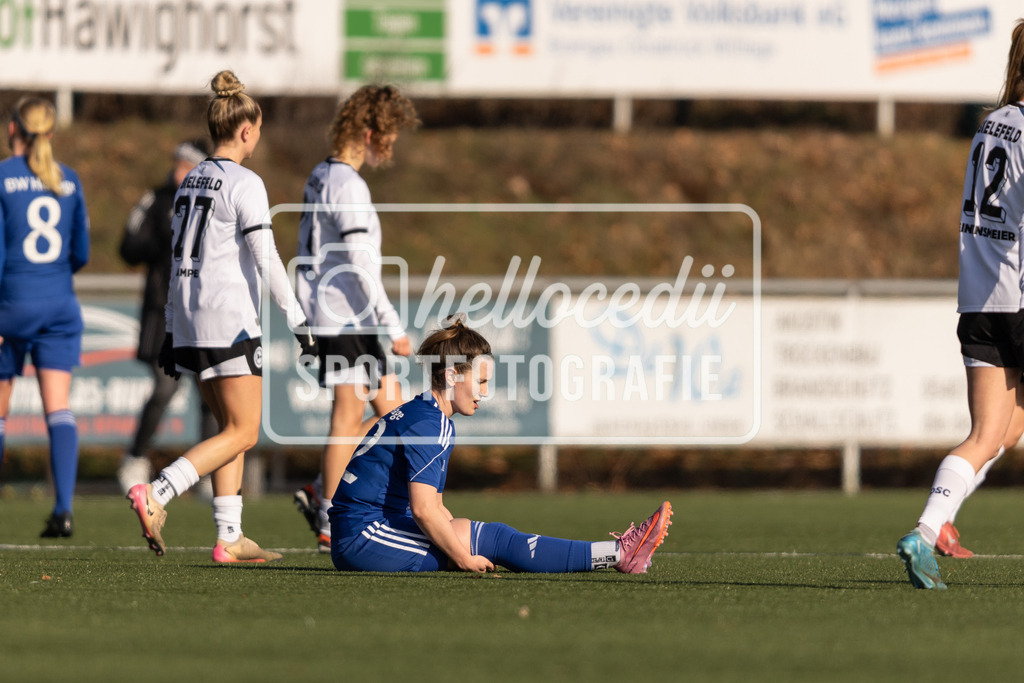 Fußball I Frauen I Saison 2025-2026 I Testspiel I BW Hollage - DSC Arminia Bielefeld I 15.02.2026-067 | Emily Grimm (12, BW Hollage) - Realisiert mit Pictrs.com