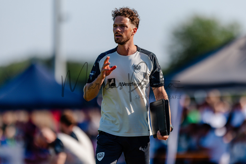 Testspiel, Saison 2026/27: SC Preußen Münster - Kickers Emden | Billerbeck, 10.07.2026: Testspiel, SC Preußen Münster gegen Kickers Emden auf der Anlage des DJK Billerbeck in Billerbeck. Foto: sportfotografie.ms | Markus Paletta - Realisiert mit Pictrs.com