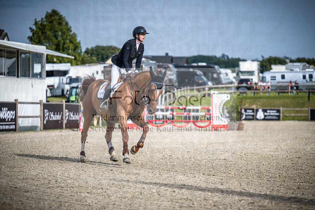 DOS_4047 | Entdecke hochwertige Reitturnierfotos von Foto Oger. Professionell, emotional und authentisch – jetzt Lieblingsmomente im Shop bestellen.Deutschlandweite Turnierfotografie. - Realisiert mit Pictrs.com