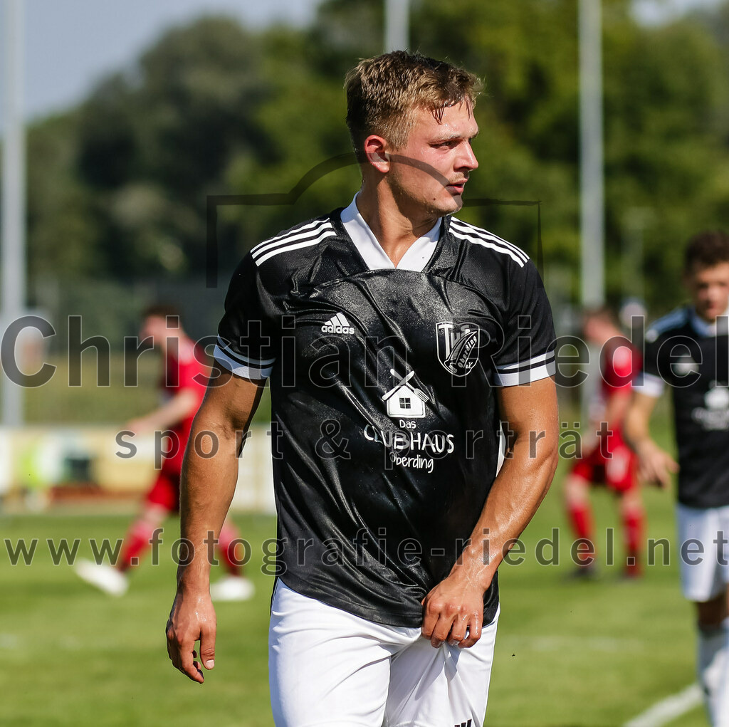 2023-09-10_093_TuS_Oberding_gegen_FC_Hohenpolding | Oberding, Deutschland, 10.09.2023:
Fußball, Kreisklasse 2023 / 2024, 6. Spieltag, TuS Oberding gegen FC Hohenpolding, Endergebnis: 1:1

Foto: Christian Riedel / fotografie-riedel.net