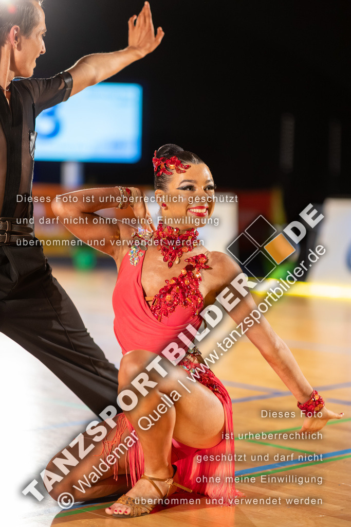 20260321-10957 | Hier finden Sie Tanz Bilder vom Latein und Standard Formationen tanzen. Sportbilder vom Tanzsport. Schöne Fotos und von Weltmeisterschaft, Europameisterschaft, Bundesliga, Regionalliga, Oberliga und Landesliga sowie von GOC Stuttgart, DanceComp, WM Bremen