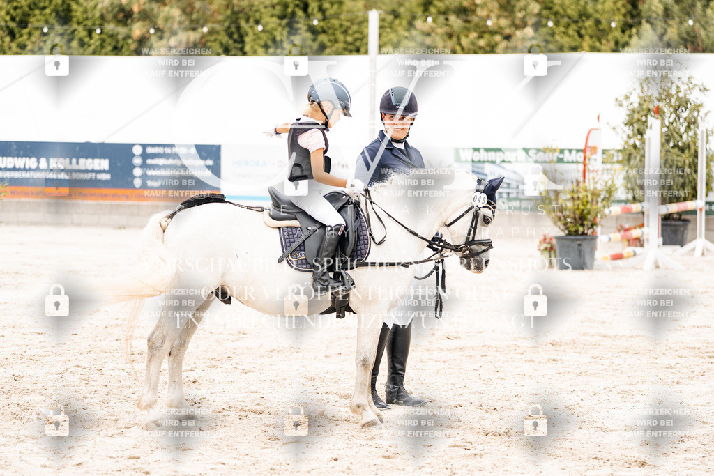 CK907351 | Turnierfotografie Pferdefotografie Trier Rheinland-Pfalz Pferdesport Reitsport Tierfotografie Sportfotografie Pferdevideo Pferdevideografie Equestrianvideography equestrianphotography  - Realisiert mit Pictrs.com