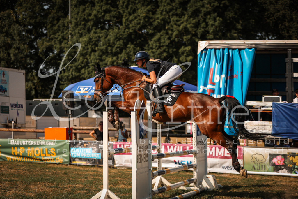 13.FrPfA00088 | Leoni Ertmer Photography - Realisiert mit Pictrs.com