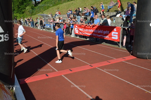 17-37-22_ | Meisterchip Fotoshop - Realisiert mit Pictrs.com