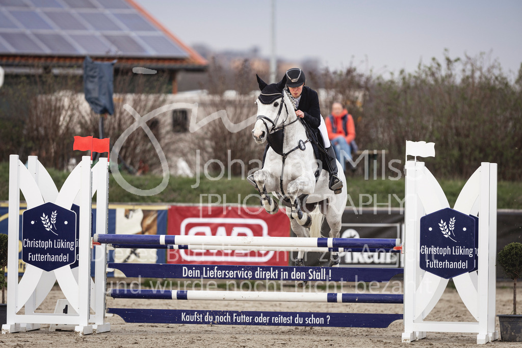 240327_Fruehlingsfest_Stil-L-1-323 | Deine schönsten Turniermomente als professionelle Fotos! Entdecke hochwertige Pferdesport-Fotografie im Online-Shop. Jetzt Fotos finden & bestellen!