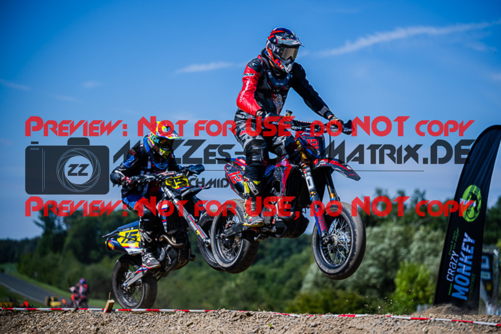 MaZZes_FotoMatrix_220903_0808 | UE40