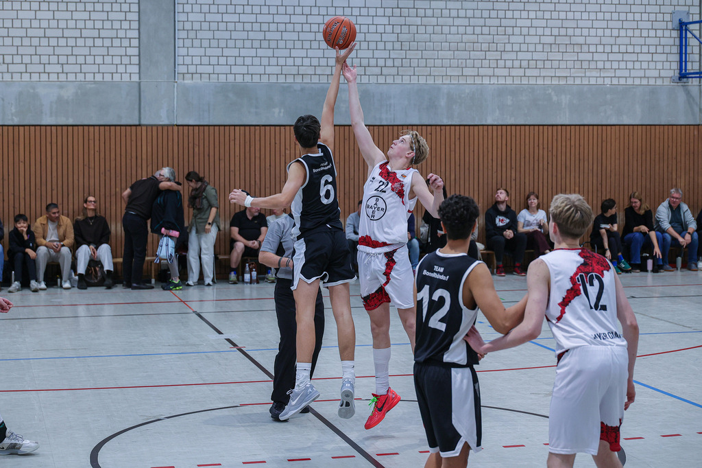 JBBL BAYER GIANTS vs Team BonnKöln RAG-7 | Fotos von Basketballspielen aus dem Raum NRW fotografiert von Gero Mueller-Laschet und Daniel Schaefer - Realisiert mit Pictrs.com