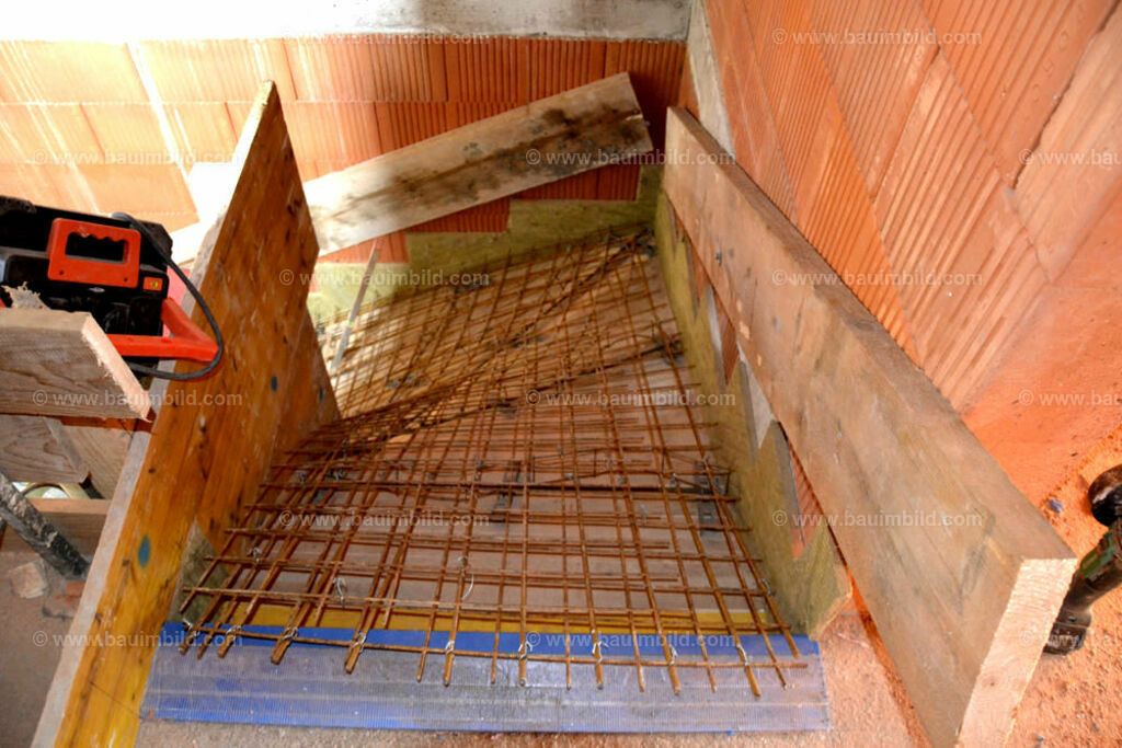 bib-lg04-betonarbeiten-treppen-0744 | Nach LV-Leistungsgruppen sortierte Detailfotos über den Bau eines Hauses. Alle Hausbau-Bilder direkt vom Urheber und Autor der Website Haus-Selber-Bauen.com