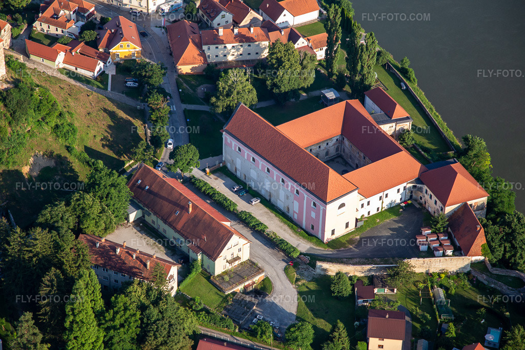 Aerial view: Dominican Monastery / Dominikanski samostan Ptuj - Kongresno kulturni center in Ptuj in the state Slovenia, Slovenia. – Photo: IMG_137330.jpg taken on 07/08/2023 by Werner Riehm/FLY-FOTO.com – Resolution of the original: 5472 x 3648 px – Dominikanski samostan PtujKongresno kulturno središče