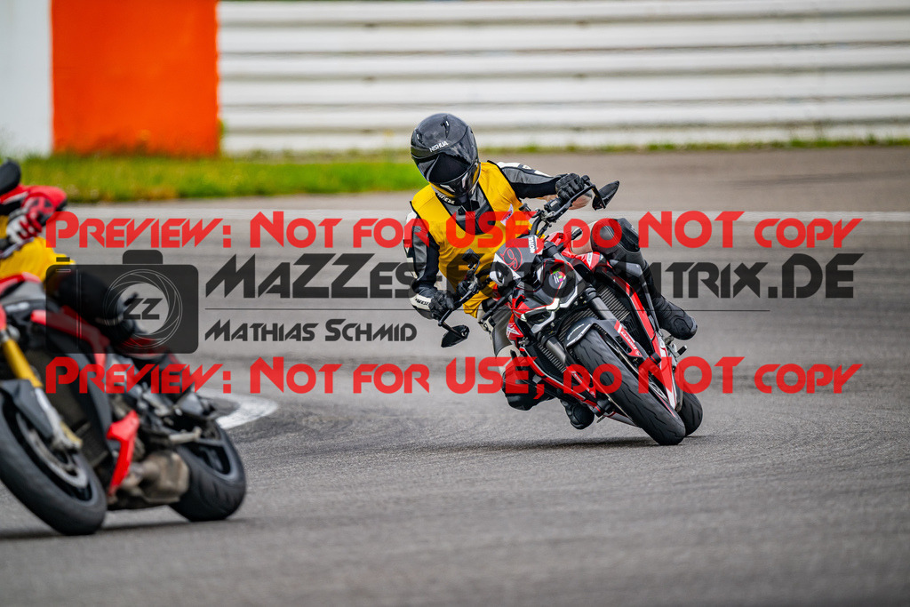 MaZZes_FotoMatrix_240701_6007705_4671 | INST