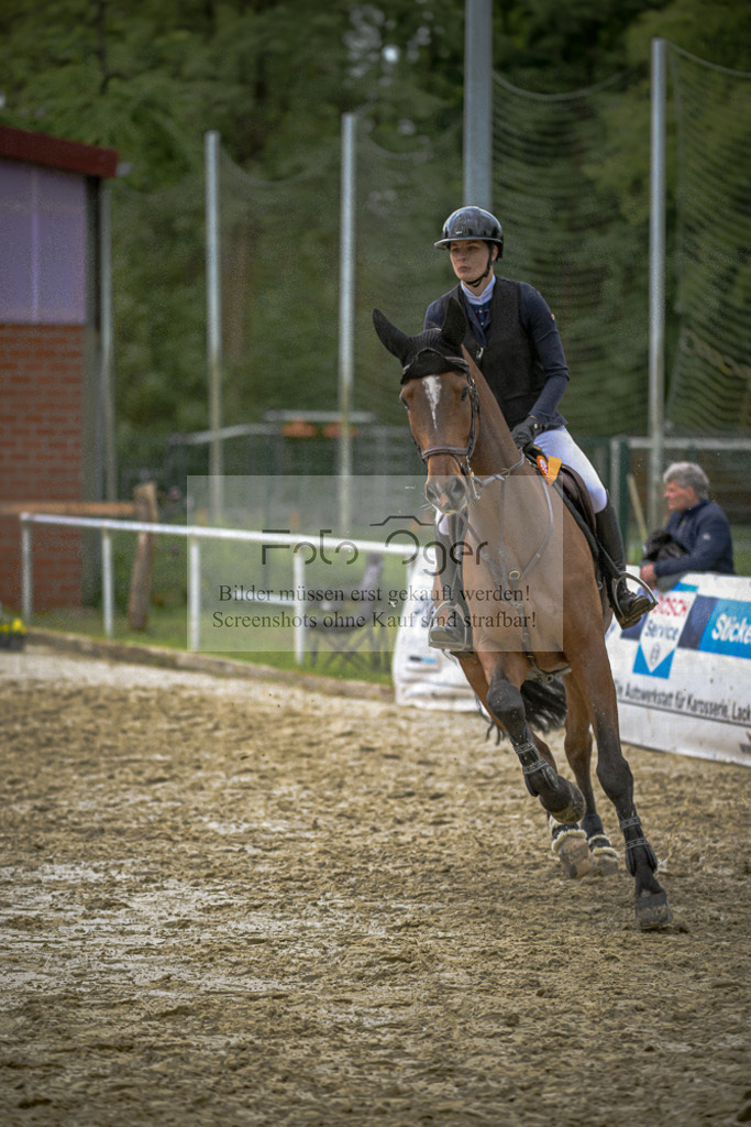 20240505-DOS_0146 | Entdecke hochwertige Reitturnierfotos von Foto Oger. Professionell, emotional und authentisch – jetzt Lieblingsmomente im Shop bestellen.Deutschlandweite Turnierfotografie. - Realisiert mit Pictrs.com