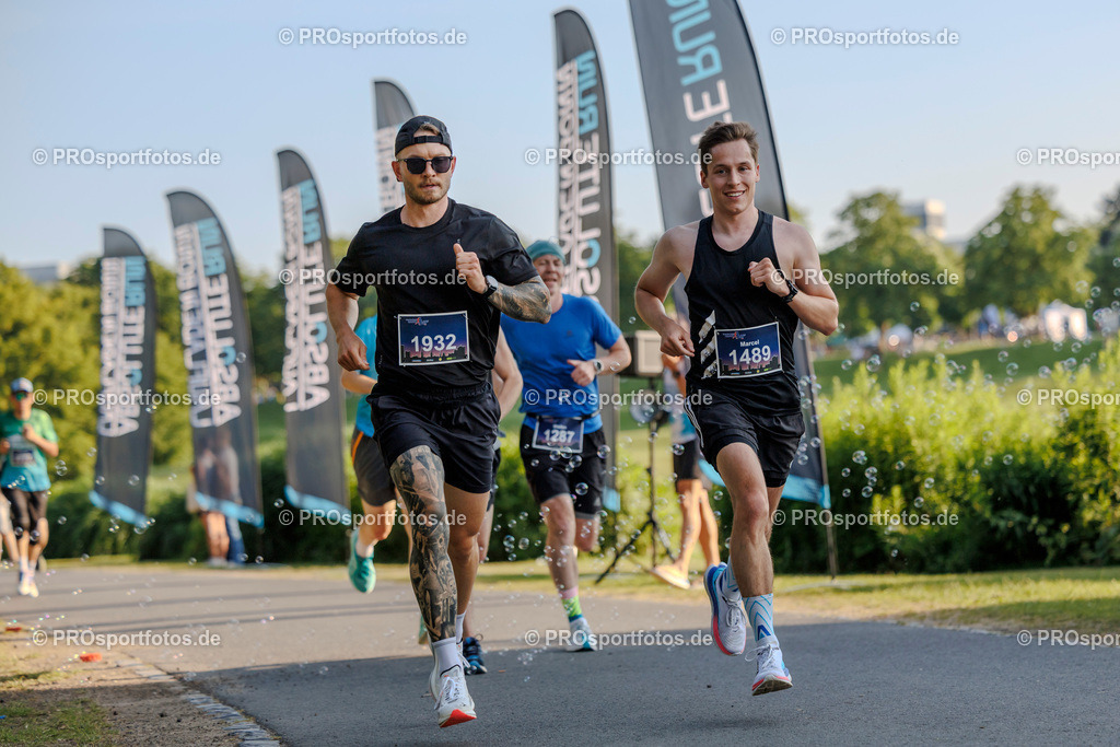 Sparda-Bank Nachtlauf Bonn; Bonn, 18.06.2025 | Impressionen vom Sparda-Bank Nachtlauf Bonn am 18.06.2025 in Bonn (Nordrhein-Westfalen). 