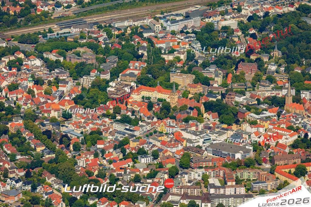 Vs Google Maps Herford - Die Luftaufnahme wurde 2025 vom UL-Flugzeug heraus erstellt ( keine Drohnenaufnahme ) - Hochauflösende Luftaufnahme - für Wandbilder und großformatige Ausdrucke geeignet. Das besondere Geschenk!Hier alle&nbsp;Infos zur Lizenzierung der LuftaufnahmeWir fliegen auch dieses Jahr wieder in Ihre Region um Luftbilder zu erstellen.- Luftbild anfragen
