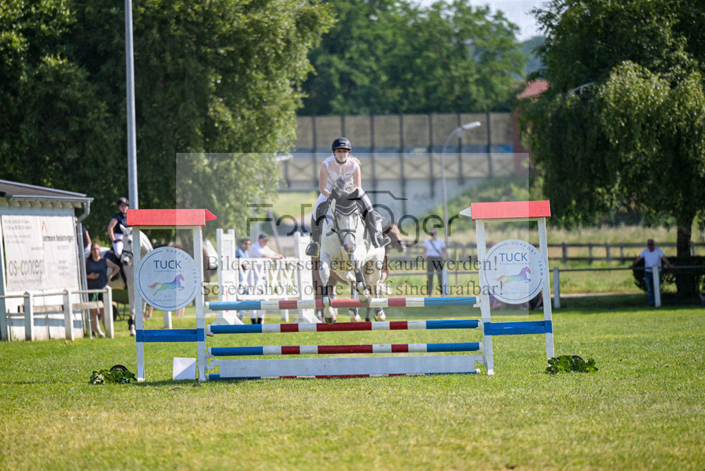 Reitturnier Voxtrup | Entdecke hochwertige Reitturnierfotos von Foto Oger. Professionell, emotional und authentisch – jetzt Lieblingsmomente im Shop bestellen.Deutschlandweite Turnierfotografie. - Realisiert mit Pictrs.com