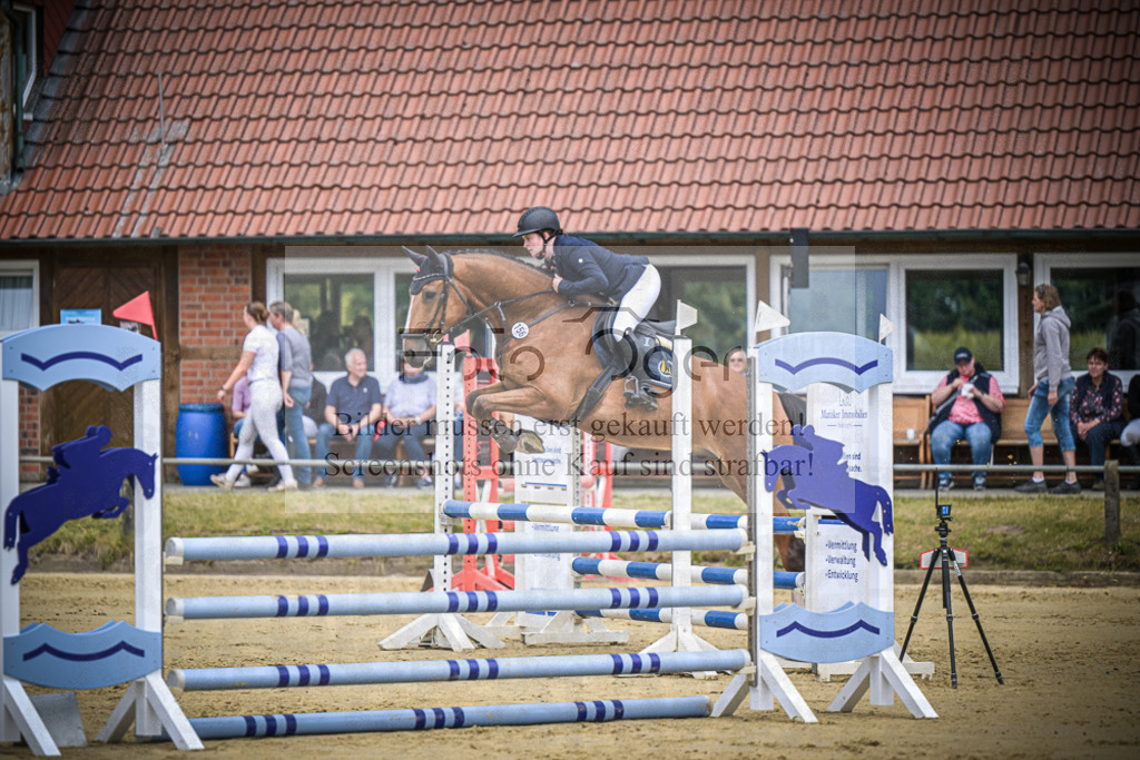 DOS_3965 | Entdecke hochwertige Reitturnierfotos von Foto Oger. Professionell, emotional und authentisch – jetzt Lieblingsmomente im Shop bestellen.Deutschlandweite Turnierfotografie. - Realisiert mit Pictrs.com