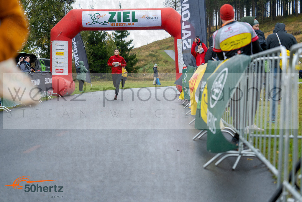 50Hertz-Zielbilder Herbstlauf | Rennsteig-Herbstlauf am 5. Oktober 2025 - Neuhaus/Rwg. nach Masserberg