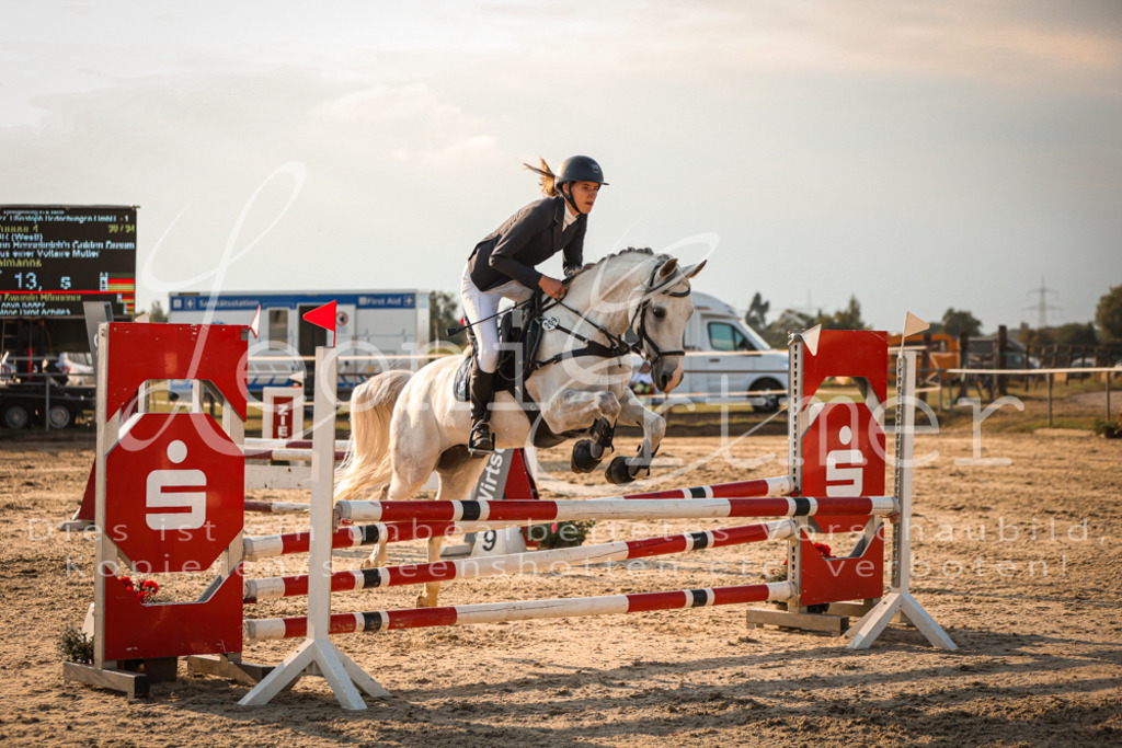 08.FrSpE00298 | Leoni Ertmer Photography - Realisiert mit Pictrs.com