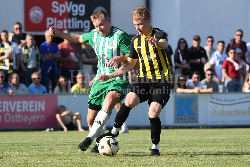 TSV Oberschneiding | hart umkämpftes Spiel  TSV Oberschneiding : SpVgg Niederalteich - Realisiert mit Pictrs.com