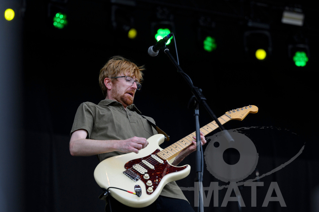 _DWA6734 | Schottisch Gitarrist Jamie Watson von der Band Big Country bei ihrem Auftritt im Rahmen des Festival Lieder am See 2024 in Franken Enderndorf Spalt, 27.07.2024 Bayern Deutschland - Realisiert mit Pictrs.com