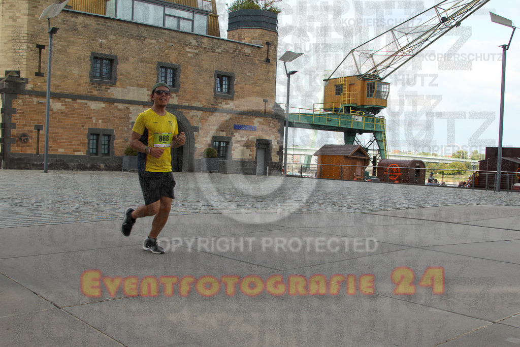 250920_1536_EV4_9255 | Sportfotografie im Rhein-Sieg Kreis, Köln, Bonn, NRW, Rheinland Pfalz, Hessen, etc. Unser Tätigkeitsfeld umfasst den Laufsport vom Volkslauf über den Marathon, Duathlon, Triathon bis zum Ultralauf wie Kölnpfad Ultra oder Schindertrail.