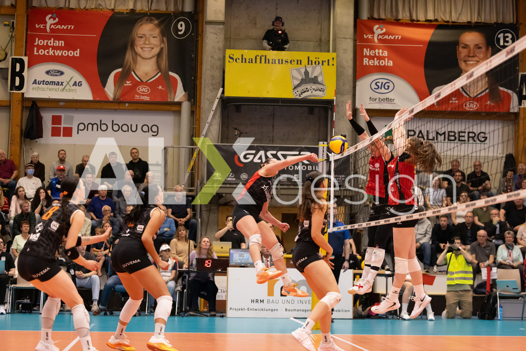 Volleyball I Frauen I Saison 2025-2026 I Volleyball NLA | Women I  Playoffs Finals 2/5 I  VC Kanti Schaffhausen - viteos NUC I  10.04.2026 | 16 Tia Scambray (USA) (Viteos NUC) – Aussen - Realisiert mit Pictrs.com