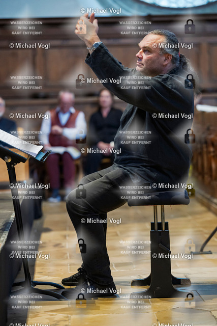 TAM25_K.11__Michael-Vogl_026_7716 | Tage Alter Musik Regensburg K.11 Dreieinigkeitskirche Ars Antiqua Austria (Österreich) St. Florianer Sängerknaben (Österreich) Splendor Austriae Höfischer Prunk in geistlichen Werken B.A. Aufschnaiter: Missa Laetemurine & H.I.F. Biber: Vesperae à 32 Franz Farnberger Einstudierung Gunar Letzbor Solovioline, Leitung Foto: Michael Vogl