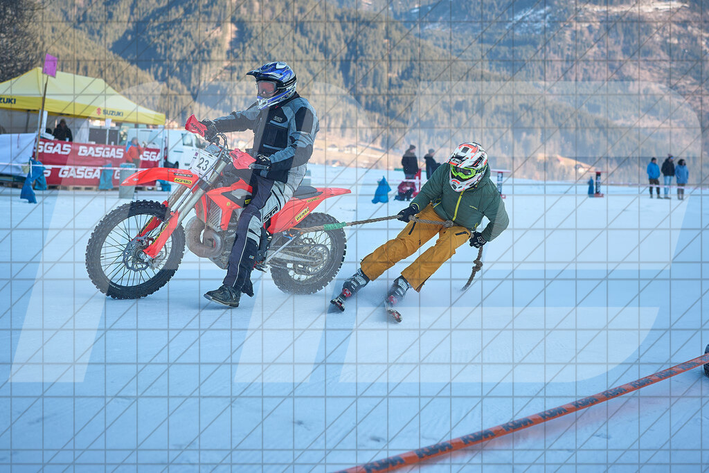 10. Holzknecht Skijöring in Gosau am Dachstein, Oberösterreich, Österreich am 08.02.2025Foto: © 2025 Martin Bihounek / martinbihounek.com | 08.02.2025: 10. Holzknecht Skijöring in Gosau am Dachstein, Oberösterreich, ÖsterreichFoto: © 2025 Martin Bihounek / martinbihounek.comInsta: @martinbihounekcomFB: @martinbihounekphotography