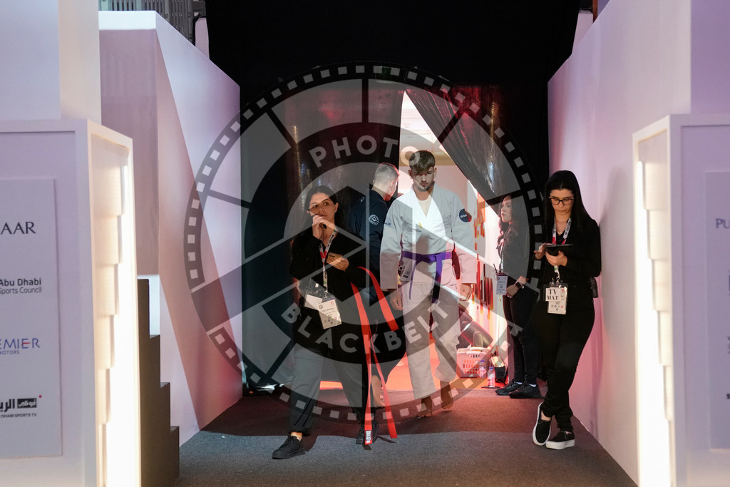 20231109PBB5118 | Fighters compete during the AJP World Professional Championship in the Mubadala Arena in Abu Dhabi, Arab United Emirates, on November 9, 2023.