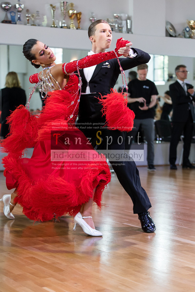 20240615_DM-Jun2-Kombi_08863 | Tanzsportbilder, Standardtanz, Lateintanz, WDSF, DTV, LTVB, dancecomp, goc, hessen tanzt, blaues band der spree, walzer, tango, wiener walzer, slowfox, quickstepp, samba, rumba, cha-cha-cha, paso doble. jive, hd-kroft photography, turniertanzsport