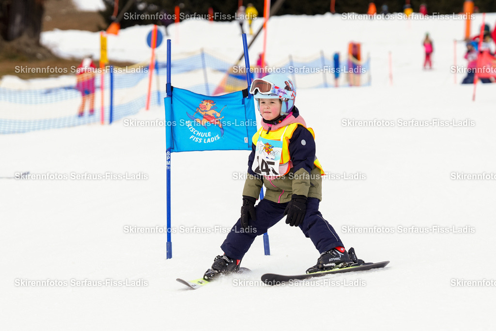 SRF_02.01.2026_0346 | Skirennfotos,Serfaus,Fiss,Ladis,Kinderskirennen,Winter,Tirol,Oberland,skirace,SFL,feelfree,weil wir's genießen,ski,Ski,skifahren,Sonnenplateau, - Realisiert mit Pictrs.com