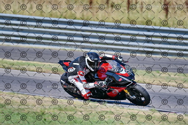 26bt04-0089 | markuskiefer.com - Realisiert mit Pictrs.com
