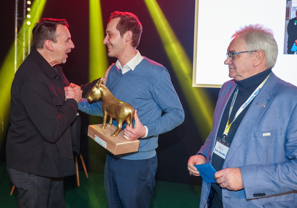 top-top.de250214-268 | Die 3. Weseler SportNacht, die große Sportgala mit Ehrungen der Weseler Sportler des Jahres 2024 findet am Freitag, den 14.02.2025 im Festzelt an der Rheinpromenade statt.Foto: Erwin Pottgiesser