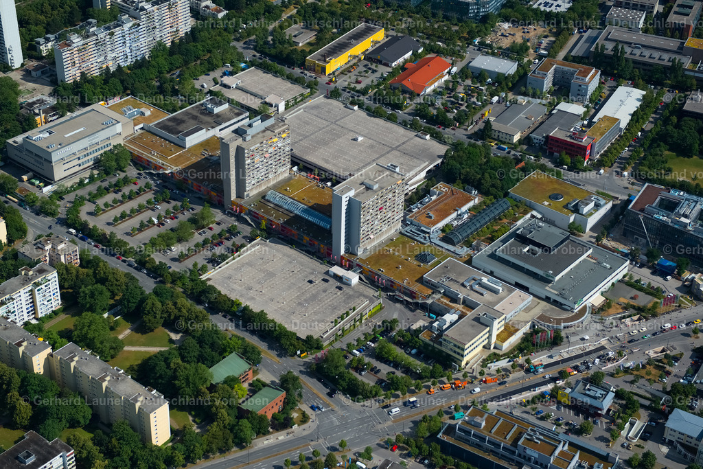 9000043 | München, Olympia Einkaufszentrum