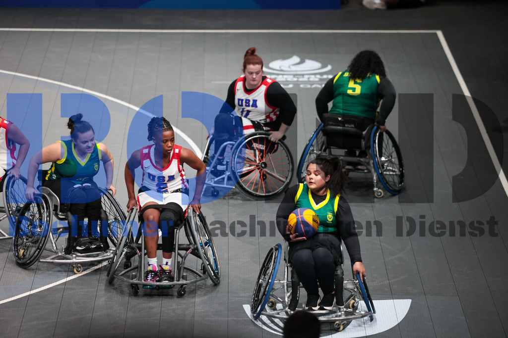 SES_TTG3X320250717-117 | bond - Realisiert mit Pictrs.com