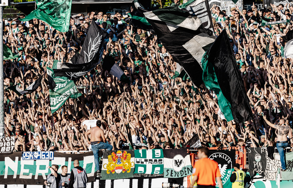 20250509-scp-bsc-0144 | Das ist die Fotodatenbank für authentische Sportfotografie aus Münster: Markus Paletta fotografiert Teams, Sportler:innen, Kinder, Events & Unternehmen. - Realisiert mit Pictrs.com