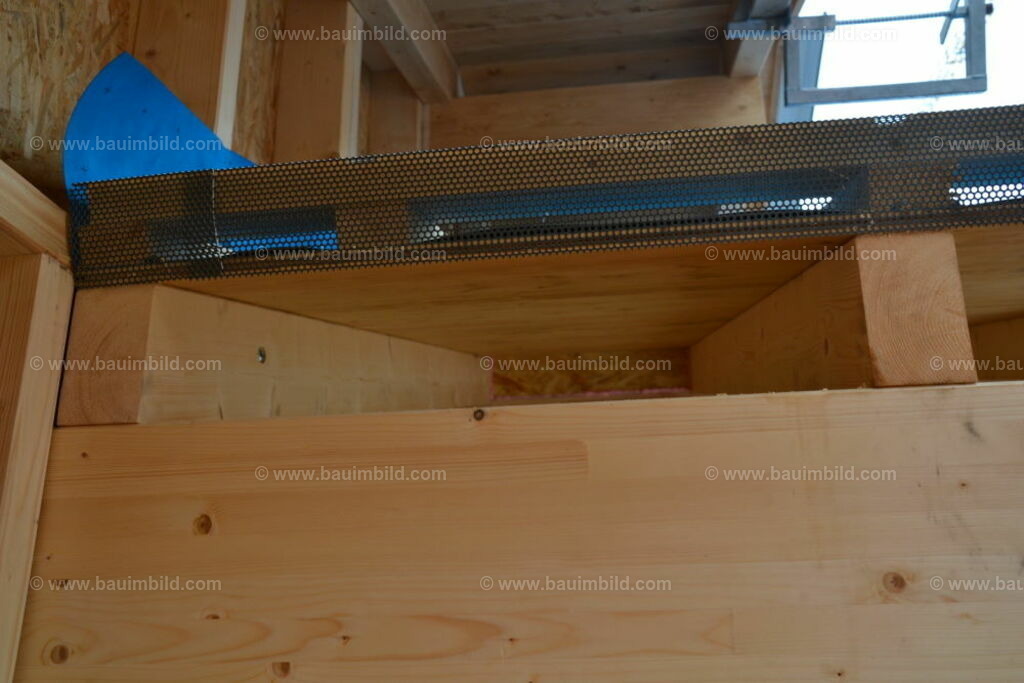 bib-lg11-spenglerarbeiten-0129 | Nach LV-Leistungsgruppen sortierte Detailfotos über den Bau eines Hauses. Alle Hausbau-Bilder direkt vom Urheber und Autor der Website Haus-Selber-Bauen.com